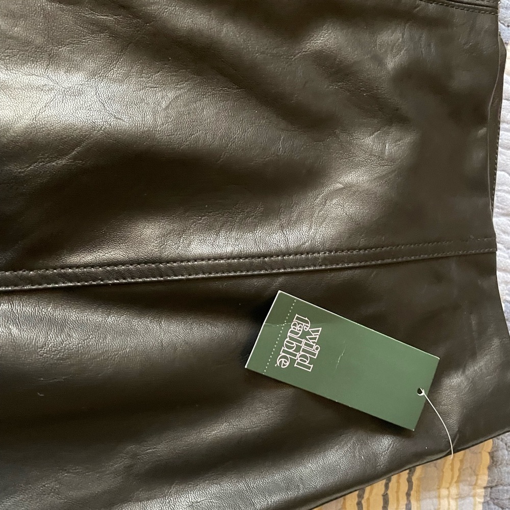 Faux leather mini skirt